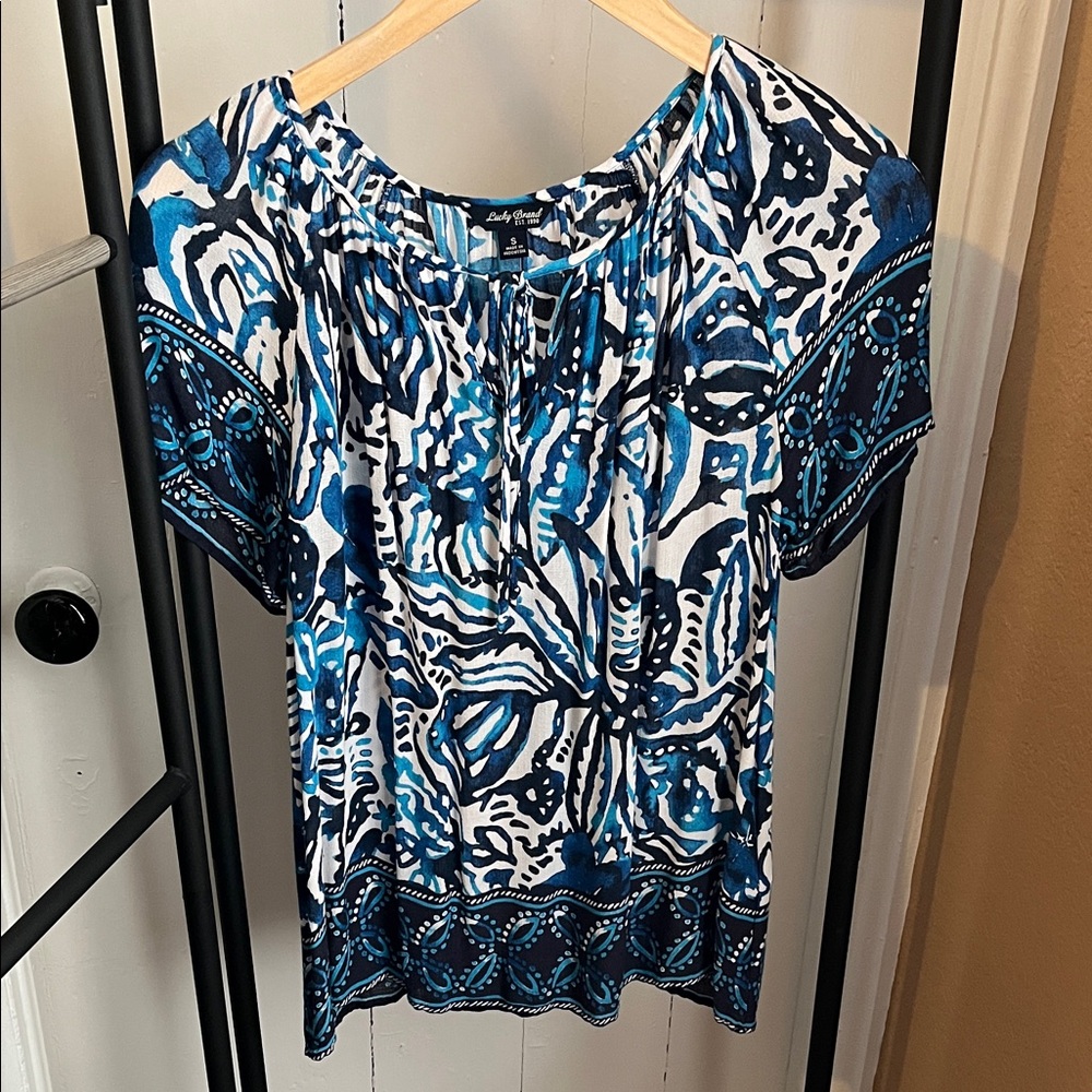 Lucky Brand Blue and White Patterned Blouse
